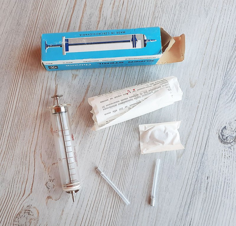 Chirana glass syringe 20 ml vintage Czechoslovakia medical injector