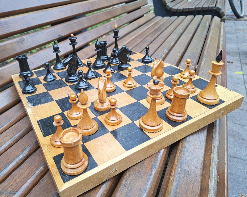 Mordovian 1960x Soviet wooden chess set vintage middle-sized - 桌遊/卡牌 - 木頭 