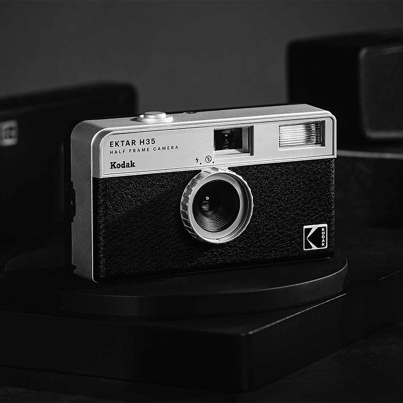 預購中【Kodak 柯達】復古底片相機 Kodak Ektar H35 黑色 半格機 - 菲林/即影即有相機 - 塑膠 黑色
