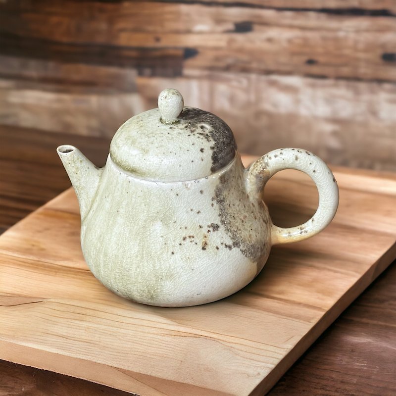 Wood-fired porcelain pear-shaped kettle - Teapots & Teacups - Porcelain White