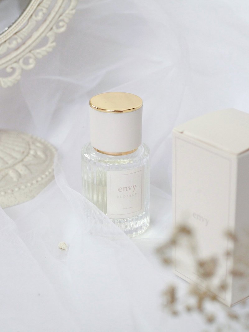 | Roaming the Gardens of Versailles | BLOSSOM Bellflower Orchid Tea Perfume - น้ำหอม - วัสดุอื่นๆ 
