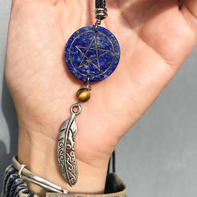 【Lost And Find】Natural Lazurite Pentacle necklace - สร้อยคอ - เครื่องเพชรพลอย สีน้ำเงิน