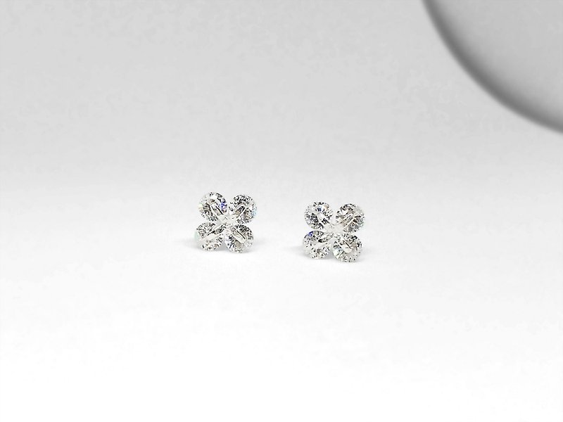 S Lee-925 silver hand made four round diamond ear / earrings - ต่างหู - โลหะ 