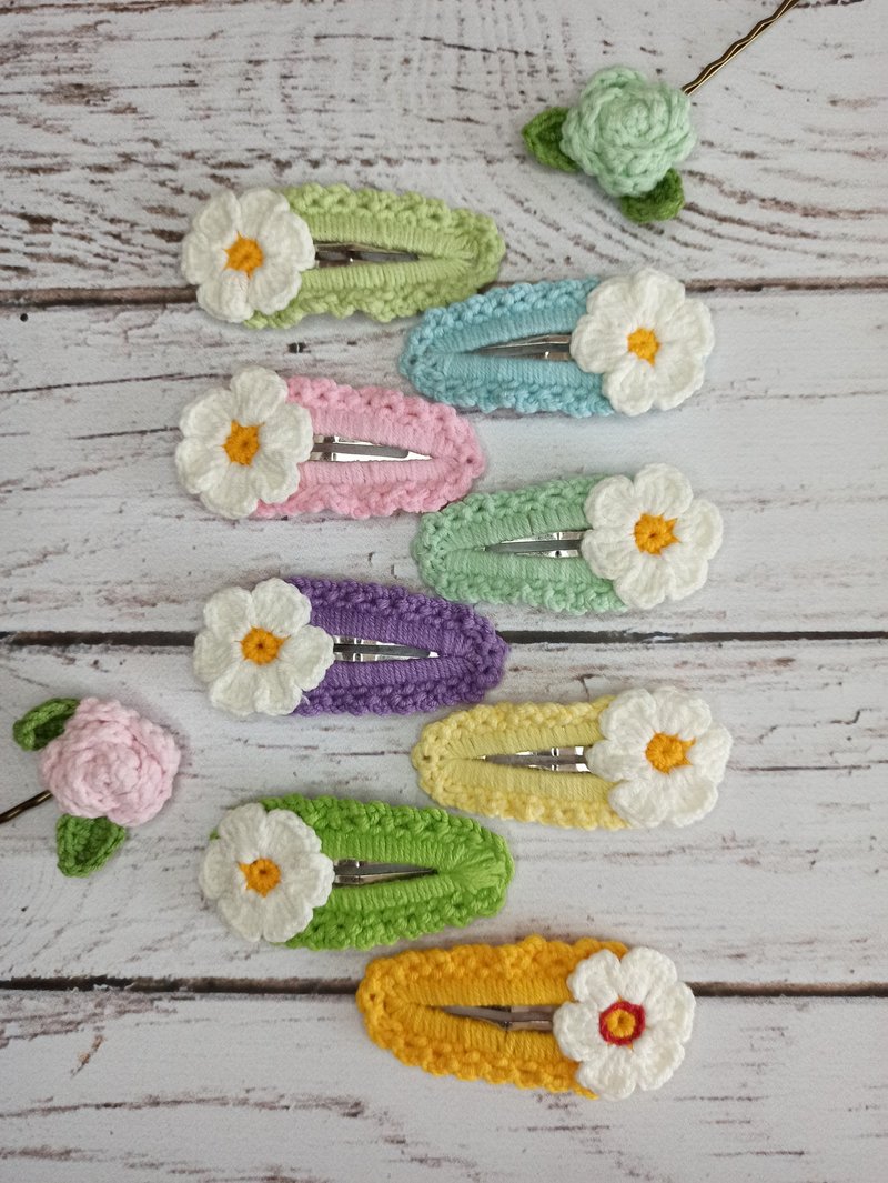 Hair clips with flowers, hairpin for girl,decoration for hair,price for 1 piece - 嬰兒手鍊/飾品 - 棉．麻 多色