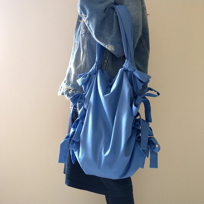 Ribbon Tote | Dreamy Blue - กระเป๋าแมสเซนเจอร์ - ผ้าฝ้าย/ผ้าลินิน สีน้ำเงิน