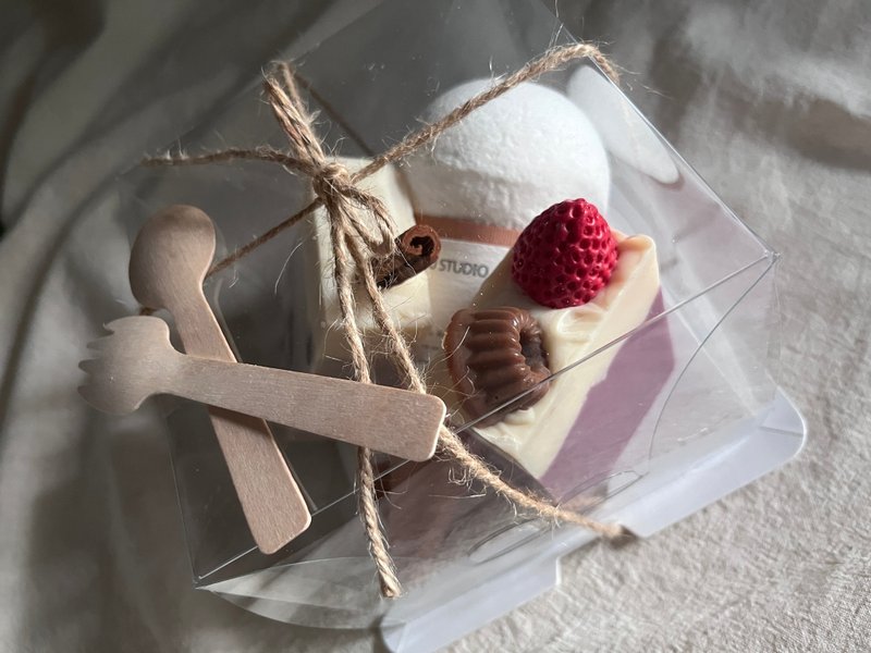 [Taiwanese special gifts] Pearl milk tea soap. Wild berry cake soap. Bath ball - Body Wash - Essential Oils 