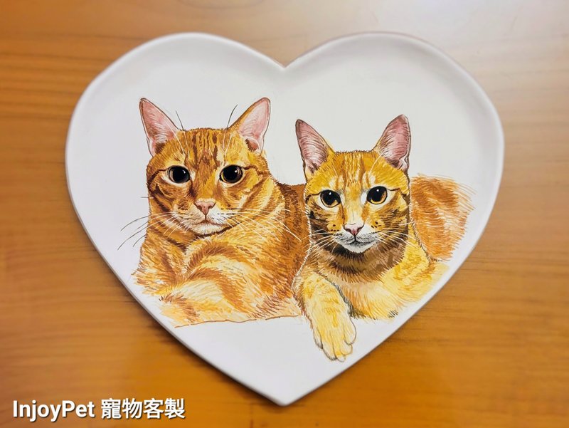 [Customized gift] InjoyPet pet custom-hand-painted ceramic plate 8-inch love plate - Plates & Trays - Pottery 