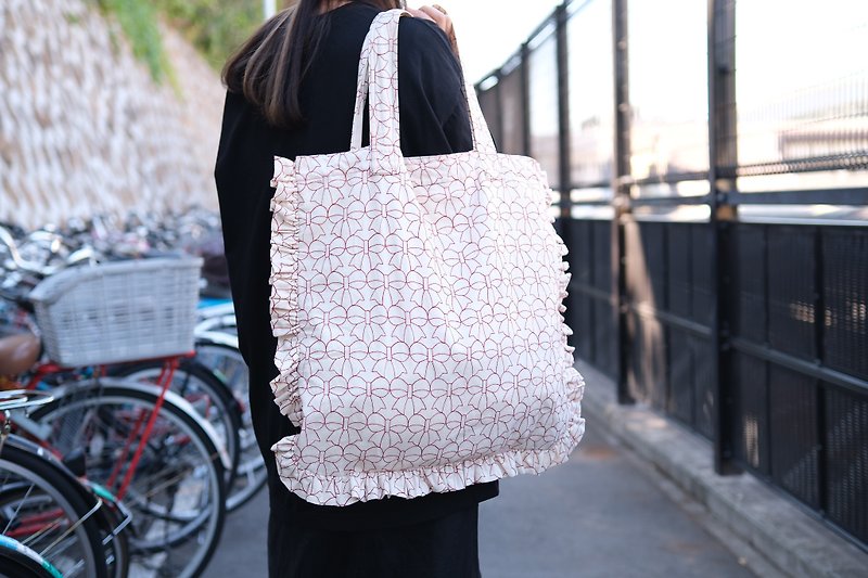 Linear butterfly lace bag - กระเป๋าแมสเซนเจอร์ - ผ้าฝ้าย/ผ้าลินิน 