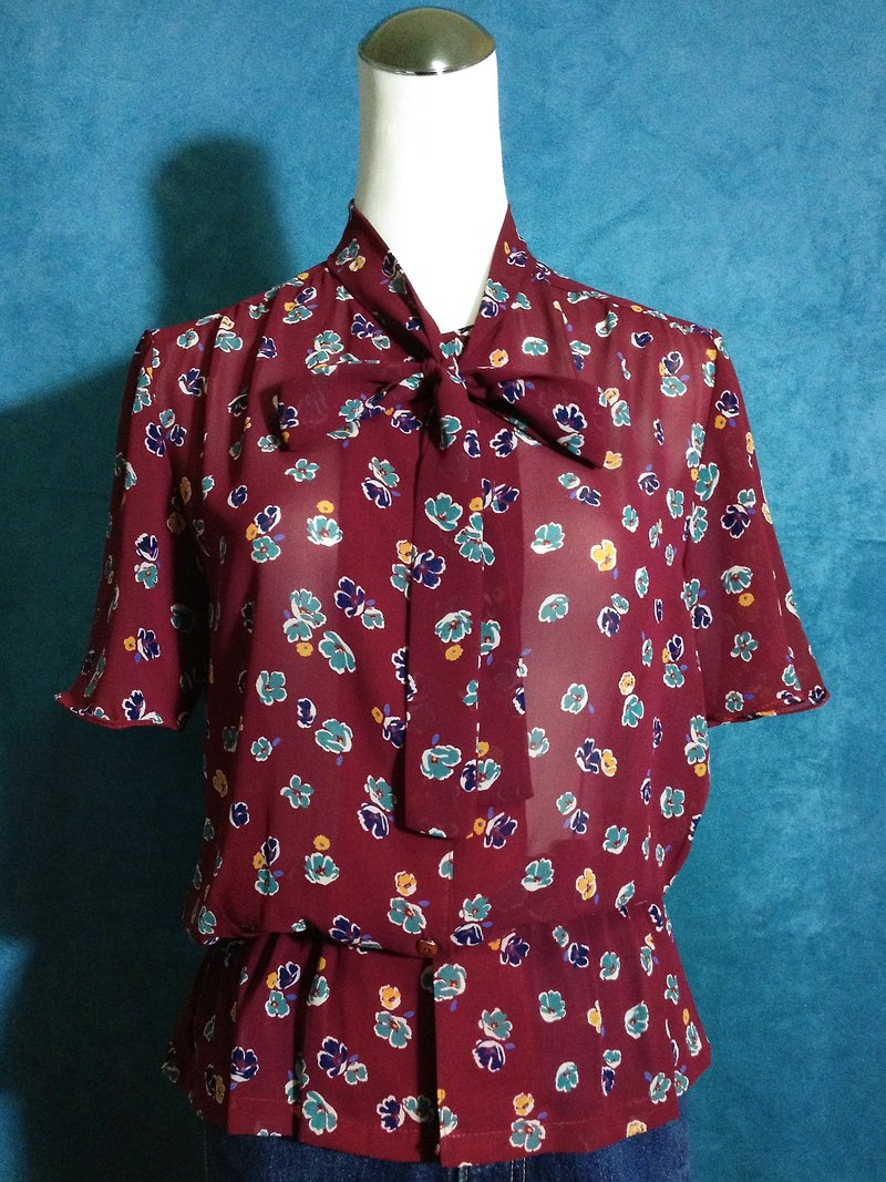 Ping-pong vintage [vintage shirt / short-sleeved vintage Bordeaux flowers tie shirt] foreign VINTAGE chiffon back - Women's Shirts - Other Materials Multicolor