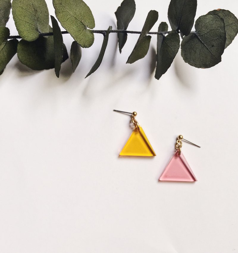 La Don - Contrast Jelly Triangle - Pink Yarn Ear/Ear clip - Earrings & Clip-ons - Resin Pink