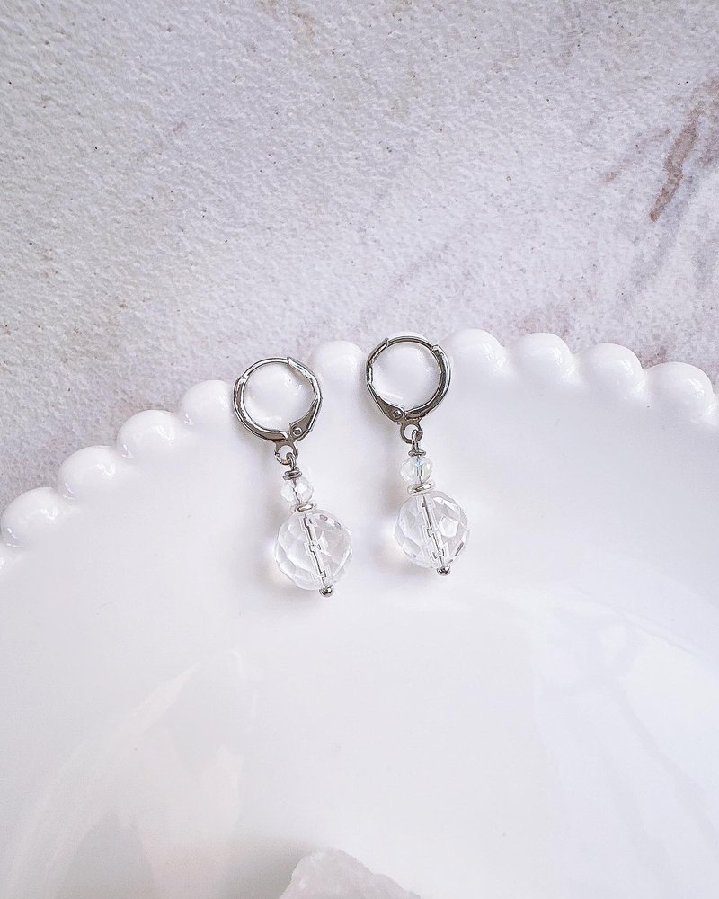 C&W natural ice crystal faceted white crystal simple and versatile s925 sterling silver earrings - ต่างหู - เงินแท้ สีเงิน