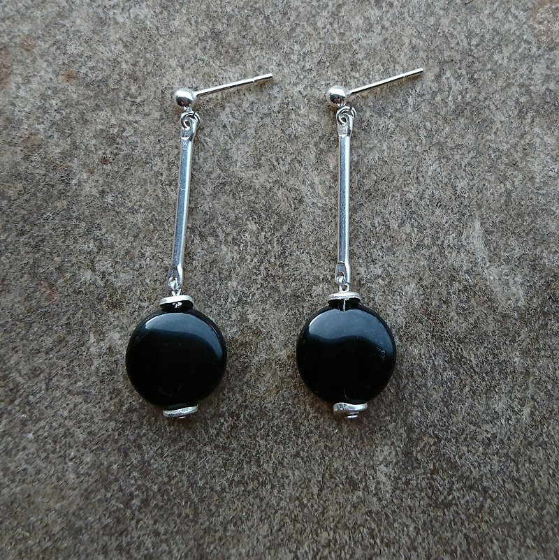 Black Onyx Drop Earrings - ต่างหู - เครื่องเพชรพลอย สีดำ