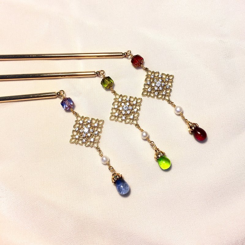 [If] [Sang] window grilles Stone pearl hairpin. Western antique style hair accessories/hairpins/hairpins. - เครื่องประดับผม - คริสตัล สีน้ำเงิน