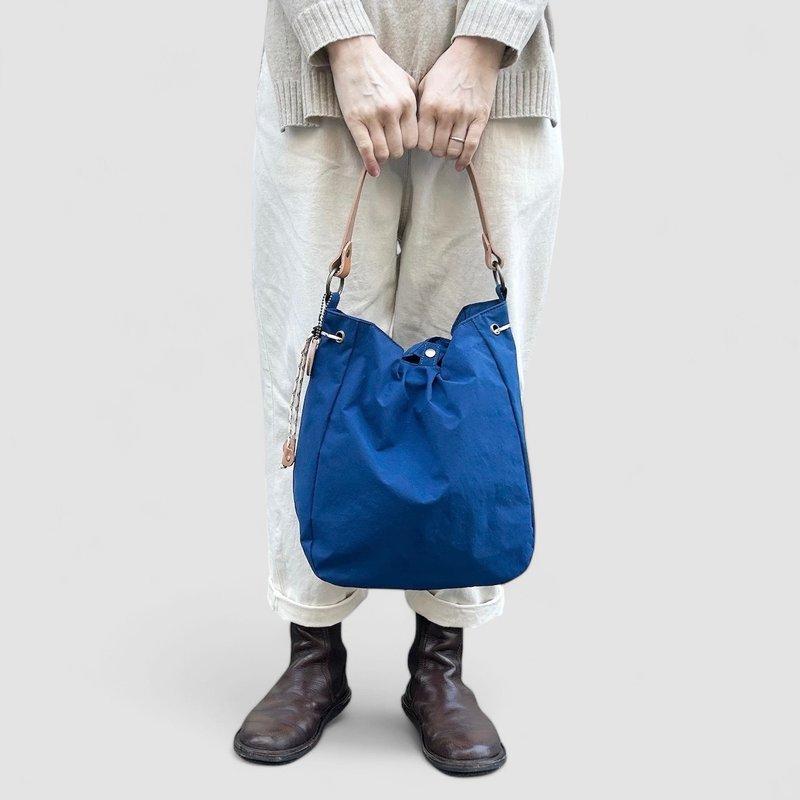 BALON Blue KONBU Water-repellent nylon semi-shoulder bag Made to order - Messenger Bags & Sling Bags - Nylon Blue