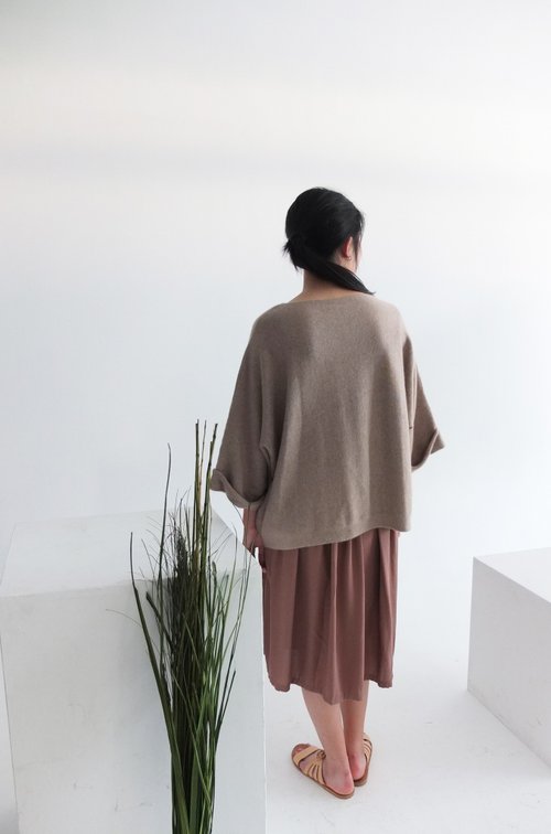 Jersey Sweater Light Mocha Round Neck Wide Sleeve Kashmir Wool Sweater Multicolor