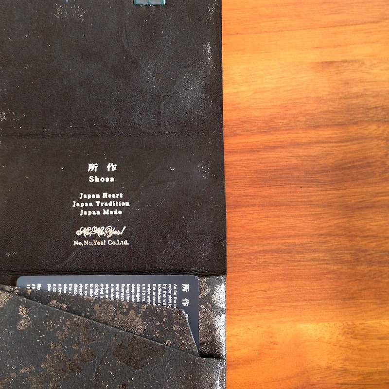 Made by Shosa Japanese handmade vegetable tanned cowhide-business card holder/card holder-Painted/ Silver black - ที่เก็บนามบัตร - หนังแท้ สีดำ