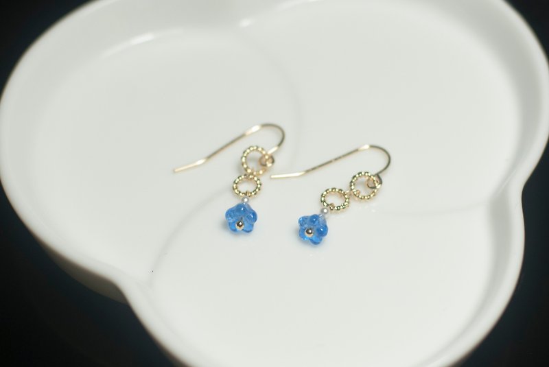 Hoop Flower Earrings/Transparent Blue/Glitter Gold/Mist Powder - Earrings & Clip-ons - Glass Blue
