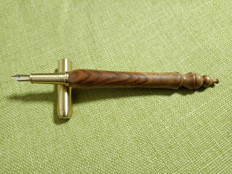 台灣黃蓮木葫蘆尾造型黃銅鋼筆 - 鋼筆 - 木頭 