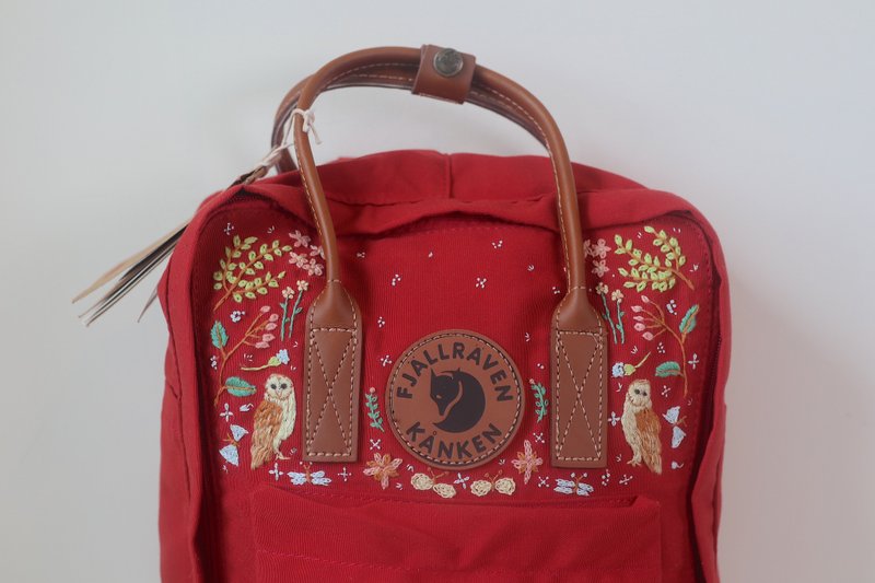 Owl Forest//Kanken Classic Red Leather Handle - กระเป๋าเป้สะพายหลัง - ผ้าฝ้าย/ผ้าลินิน สีแดง