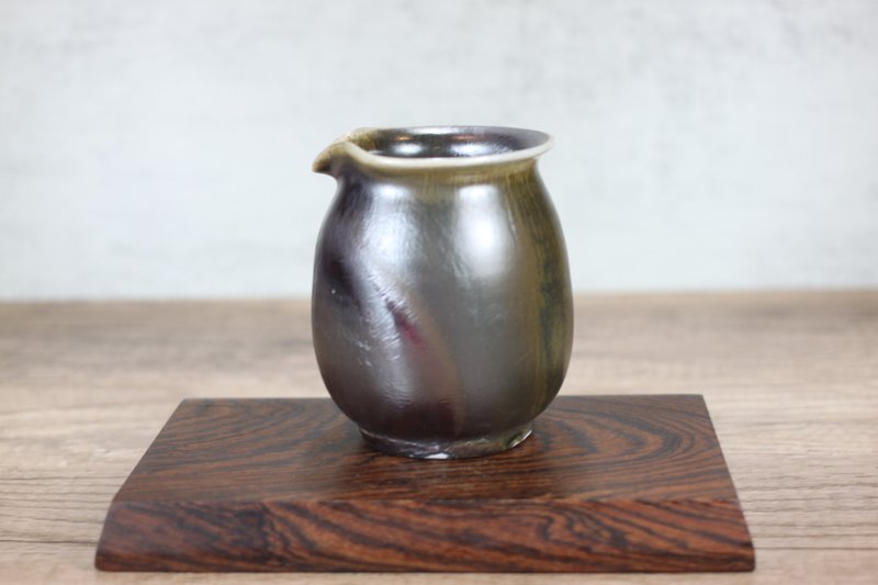 【送禮好物】天然落灰 柴燒茶海 公道杯 名家葉敏祥手作 320ml - 茶壺/茶杯/茶具 - 瓷 