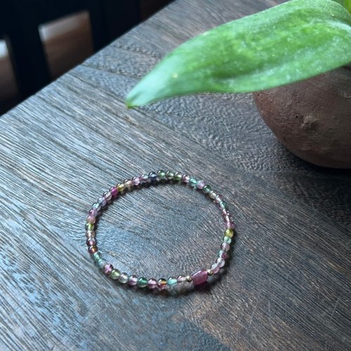 エメラルドのプレゼント。 Nian Cui ～世界に降る虹～ ウォーター