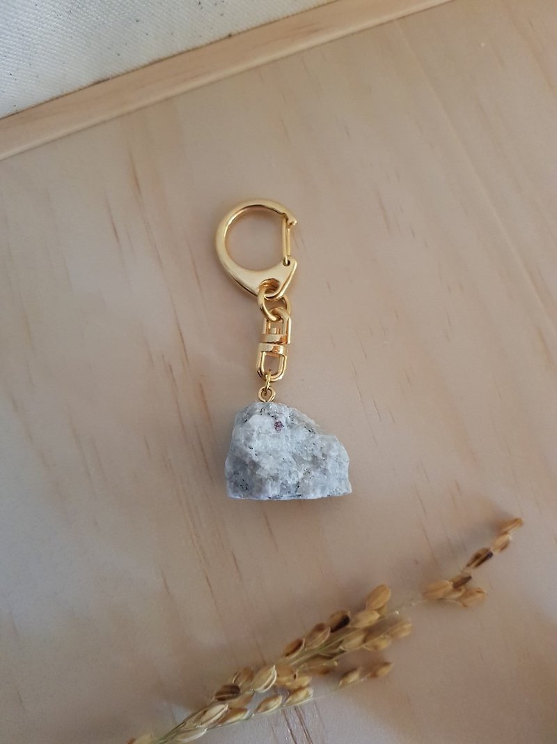Stone Sui-Equinox White Marble Keyring Keychain Charm Pendant - Keychains - Stone White