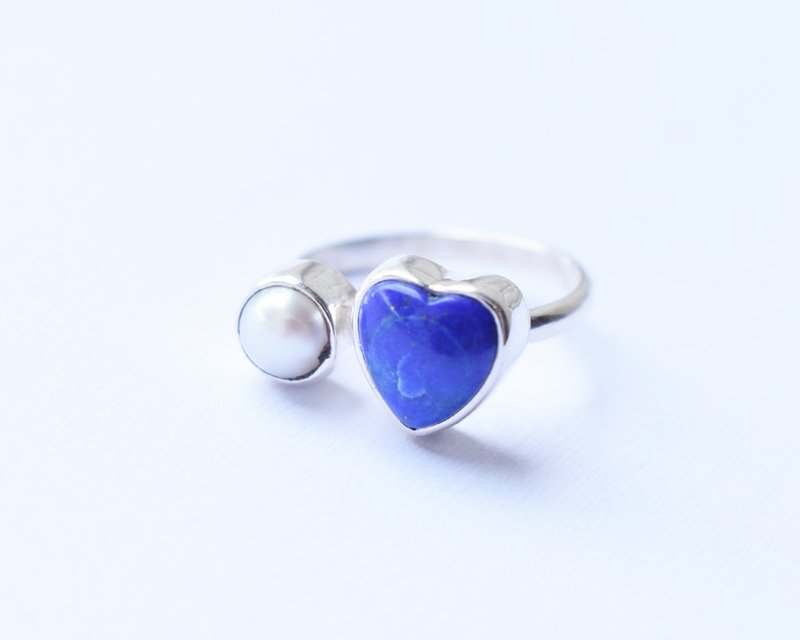 Heart lapis lazuli and freshwater pearl Silver ring - แหวนทั่วไป - เงินแท้ สีน้ำเงิน