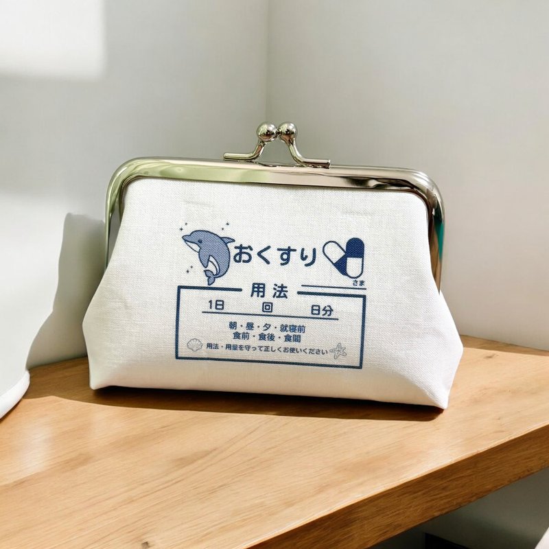 【Made-to-order】Dolphin coin purse compact card size clinic - Knitting, Embroidery, Felted Wool & Sewing - Other Metals White