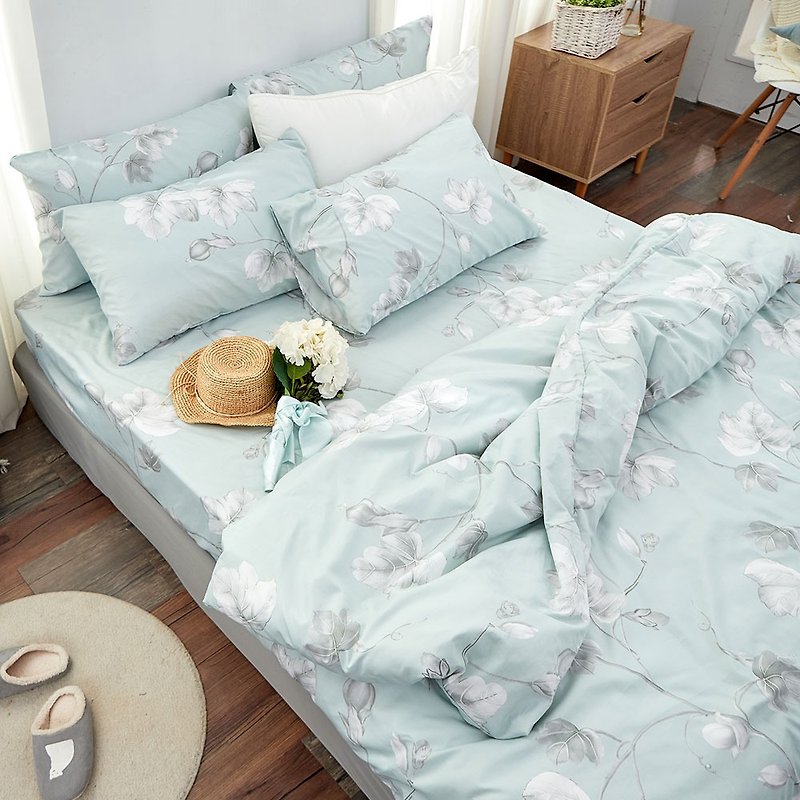 Bed and Pillow Sleeve Set-Double Plus / Austria Tencel Three-piece / Light Blue and White Made in Taiwan - เครื่องนอน - วัสดุอื่นๆ สีเขียว
