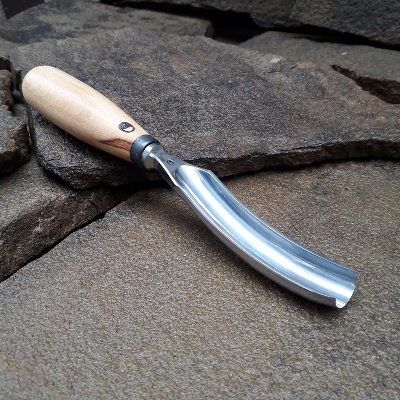 Forged chisel curved. Forged tool for woodcarving. - 零件/散裝材料/工具 - 其他金屬 