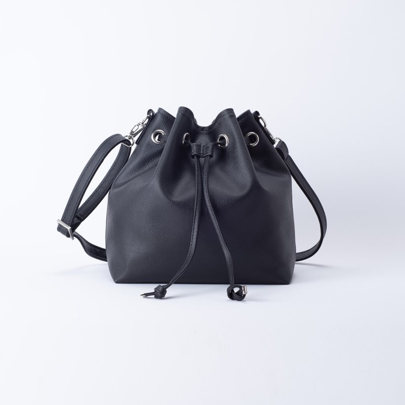 Comfortable shoulder bucket bag - versatile black - Drawstring Bags - Faux Leather Black