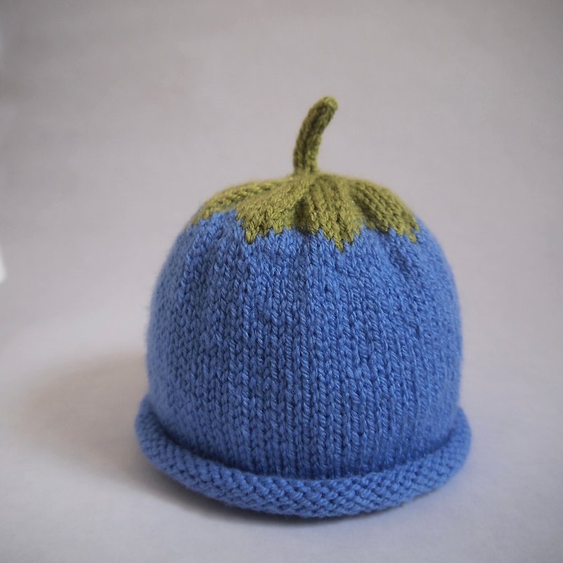 Hand Knit Blueberry beanie hat for 0-3-year-old - หมวก - อะคริลิค สีน้ำเงิน