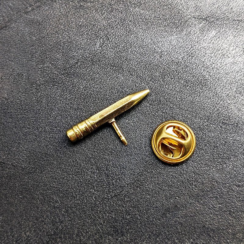【轉運來】小鉛筆黃銅刺馬釘-單只- 別針 徽章 胸針 領釦 - 徽章/別針 - 銅/黃銅 金色