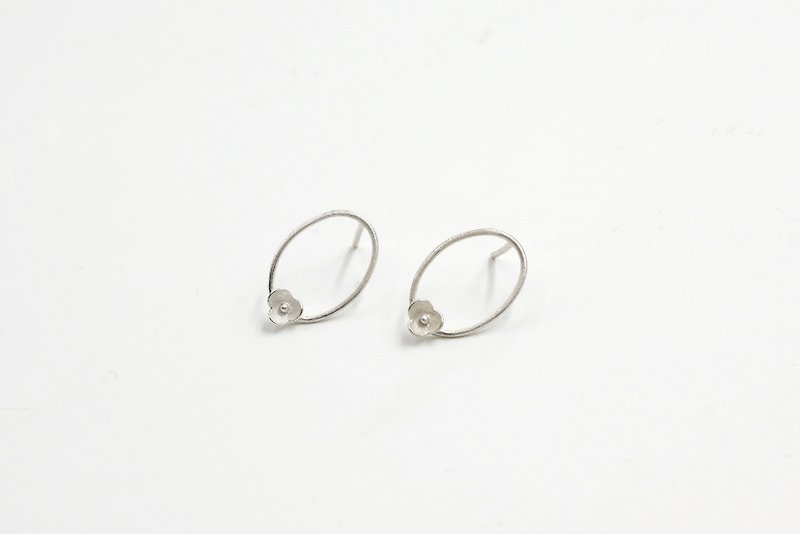 I-Shan13   小花圈圈耳環 - 耳環/耳夾 - 純銀 銀色