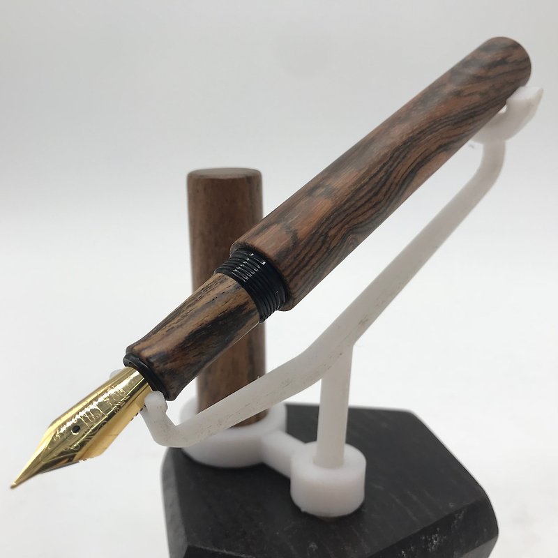MicForest/Limited Commodity-Log Pen-Dalbergia - ปากกาหมึกซึม - ไม้ สีนำ้ตาล
