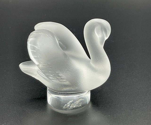 Lalique Swan placeholder Shop DeAntico Items for Display Pinkoi