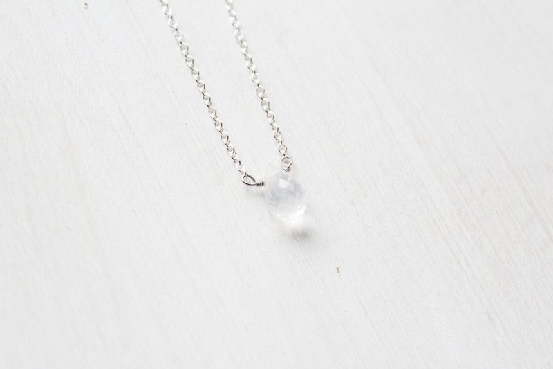 【JUNE 6-birthstone- Moonstone】lucky clavicle silver necklace  (adjustable) - สร้อยคอ - เครื่องเพชรพลอย ขาว