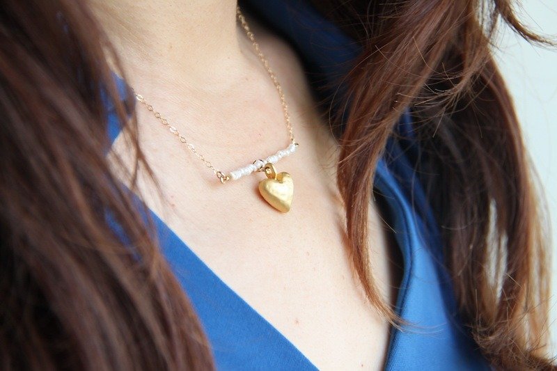 Puff Heart Pearl 14KGF Necklace / Poppf hart water pearl 14KGF necklace - สร้อยคอ - เครื่องเพชรพลอย สีทอง