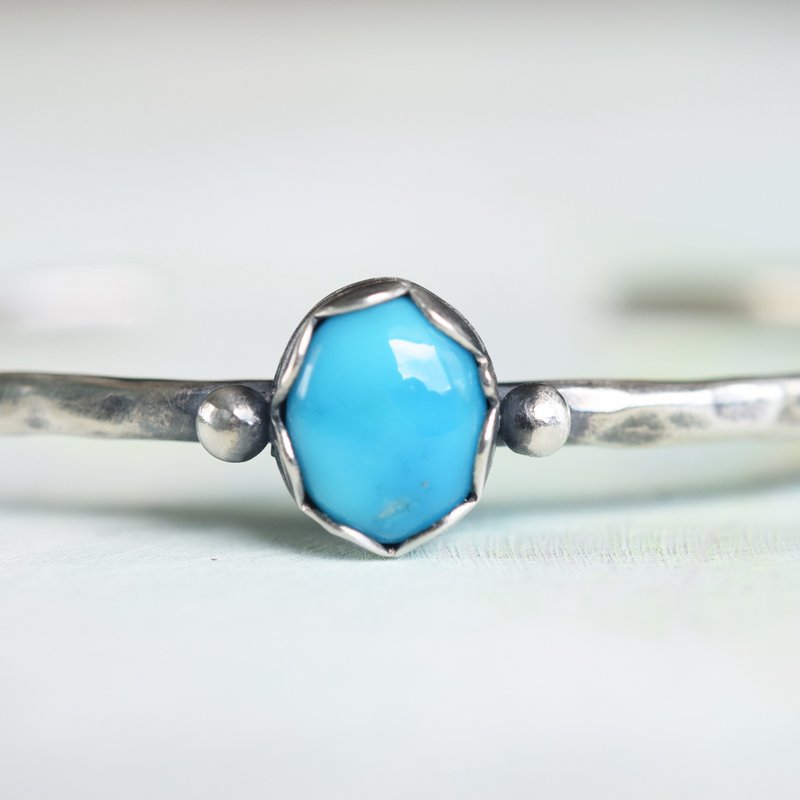 Natural stone Kingman turquoise Silver 925 bangle - สร้อยข้อมือ - เครื่องเพชรพลอย สีน้ำเงิน