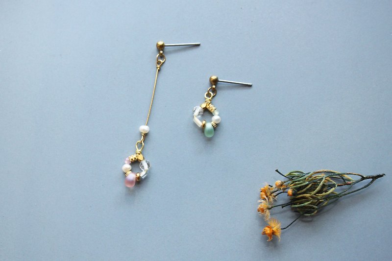 Ethereal Sincere - earrings pierced earrings clip-on earrings - ต่างหู - คริสตัล หลากหลายสี