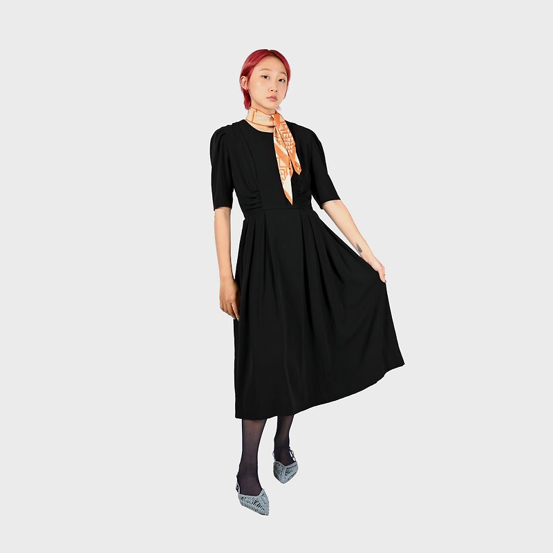 [Egg Plant Vintage] Midnight Train Pure Black Short Sleeve Vintage Dress - ชุดเดรส - ไฟเบอร์อื่นๆ สีดำ