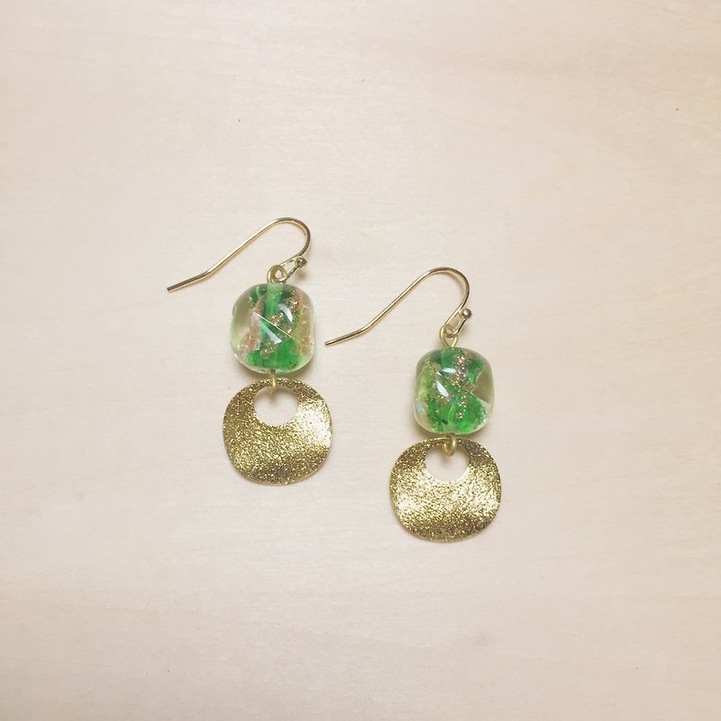 復古淺綠圓邊方形金銀箔琉璃耳環 - 耳環/耳夾 - 琉璃 綠色