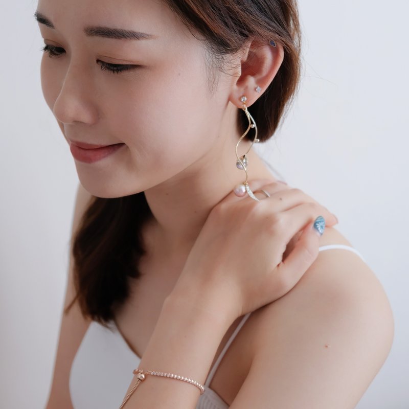 Ariel  | 人魚淚珠 旋轉波浪漸變綿綿珠耳環 | Swarovski 玻璃珠 - 耳環/耳夾/耳骨夾 - 水晶 金色