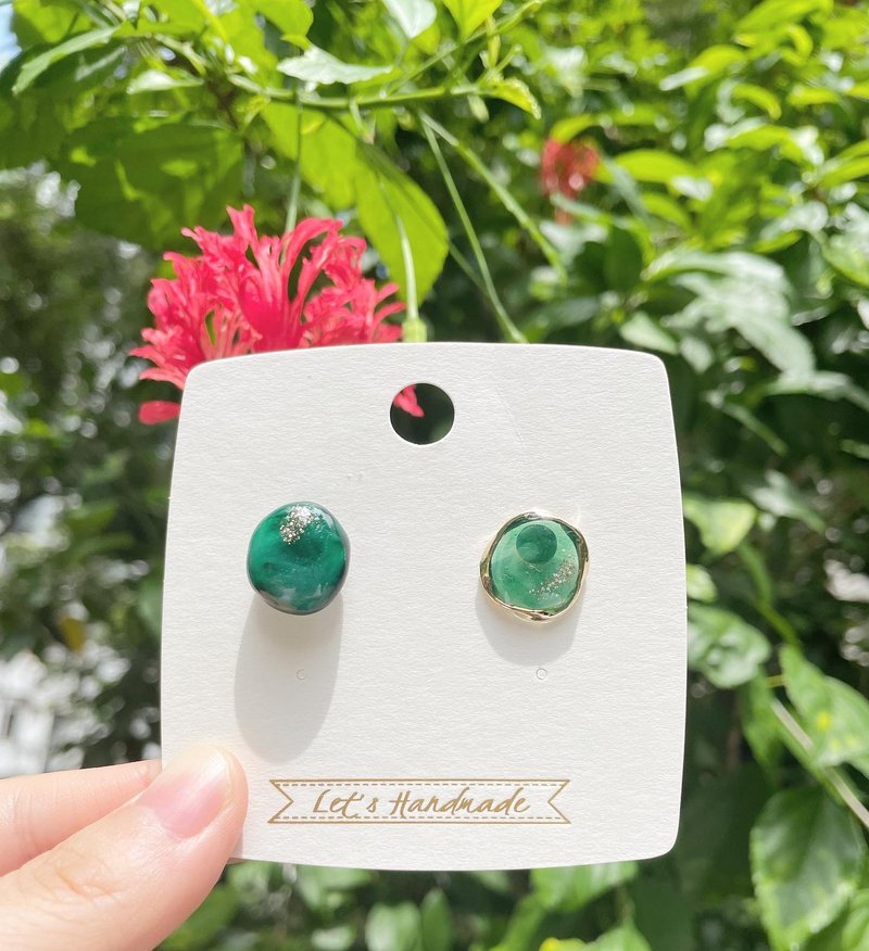 Earth Collection - Emeralds. earrings - ต่างหู - เรซิน สีเขียว