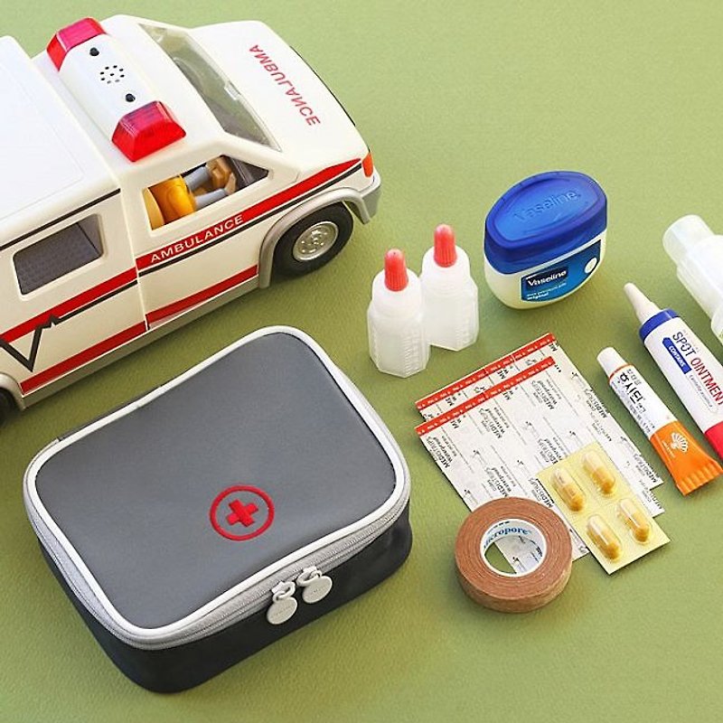 Dessin x Iconic- travel portable first-aid kit S- textured gray, ICO85010 - กระเป๋าเครื่องสำอาง - วัสดุอื่นๆ สีเทา
