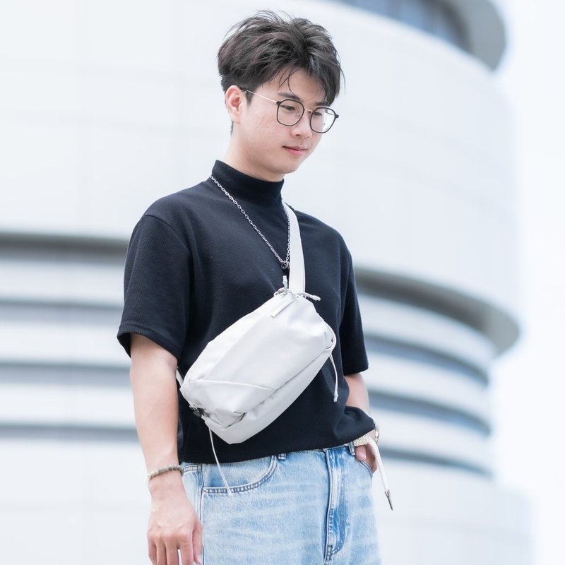 【クリスマスギフト】NEO Nomad ナミクロスボディバッグ - サンドホワイト - ショルダーバッグ - ナイロン ホワイト