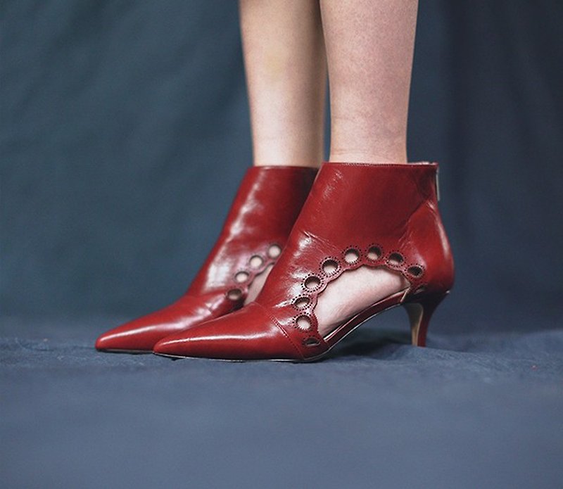 Two sides of the flower-shaped basket empty pointed leather ankle boots red - รองเท้าบูทยาวผู้หญิง - หนังแท้ สีแดง