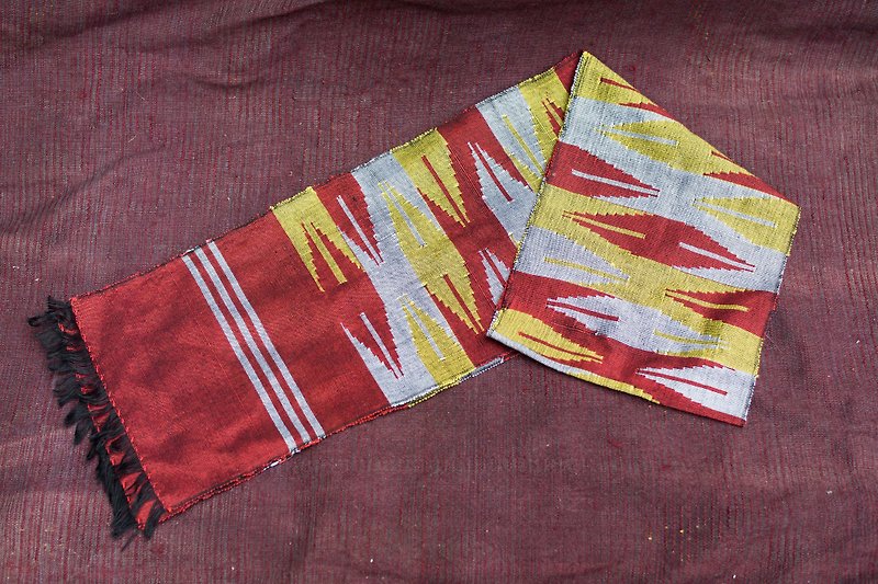 EARTH.er │FAIR TRADE product Nepali "DHAKA" SCARF #13│ - ผ้าพันคอ - ผ้าฝ้าย/ผ้าลินิน สีแดง