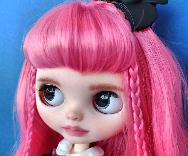 長いピンクの髪の美しいカスタムブライス人形コレクションのための