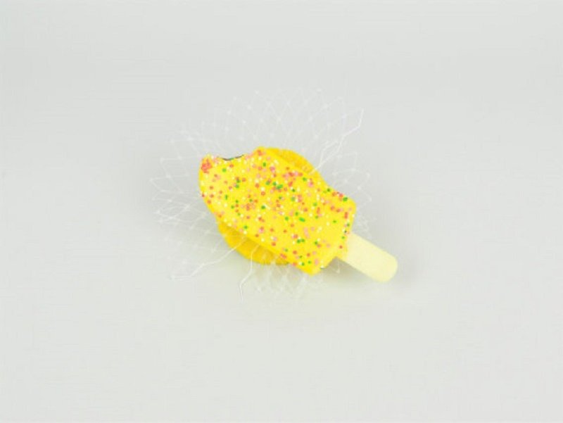 Headpiece Hair Clip Ice Cream in Yellow with Sprinkles and Veil - Mini Fascinator Birthday Girl, Kawaii, Hen Party, Fun Accessory - เครื่องประดับผม - วัสดุอื่นๆ สีเหลือง